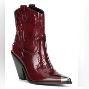 Gianni Bini Brand, Red Patent
Western Cowboy Boots Metal
Tip Women Size 6-1/2 M